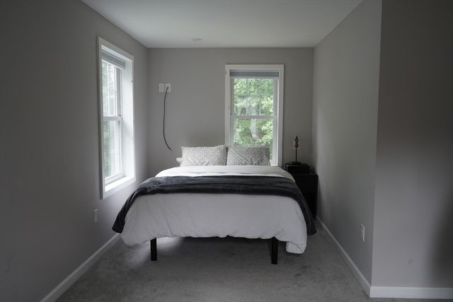 295 Oak St, Halifax, MA 02338