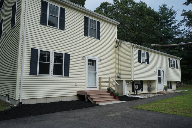 295 Oak St, Halifax, MA 02338
