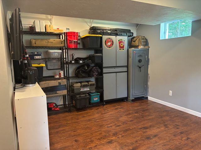 295 Oak St, Halifax, MA 02338