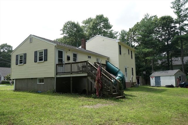 295 Oak St, Halifax, MA 02338