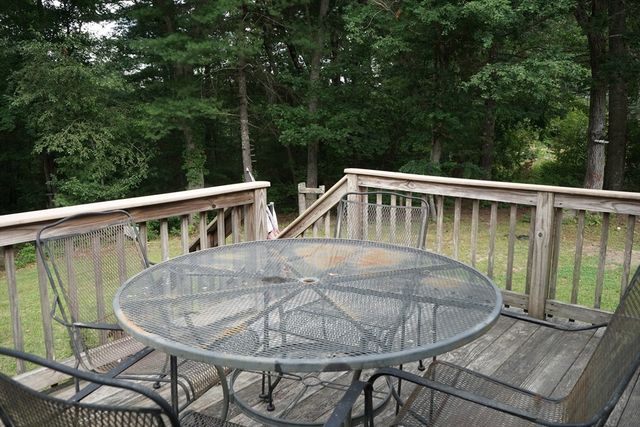 295 Oak St, Halifax, MA 02338