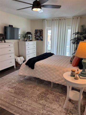 1407 QUEENSBURY AVENUE, Valrico, FL 33596