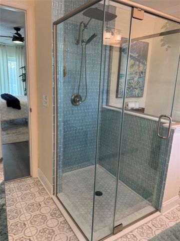 1407 QUEENSBURY AVENUE, Valrico, FL 33596