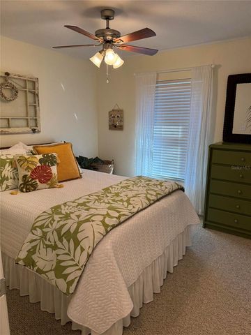 1407 QUEENSBURY AVENUE, Valrico, FL 33596