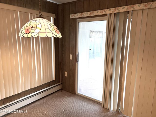 11 Tampa Lane, Toms River, NJ 08757