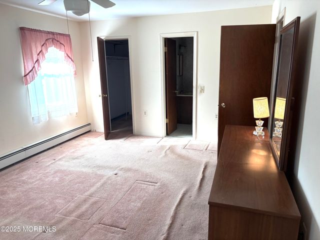 11 Tampa Lane, Toms River, NJ 08757