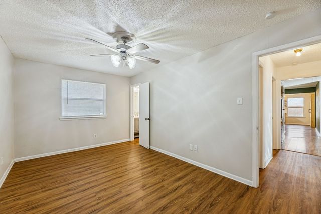 209 N Jarvis Lane, Azle, TX 76020