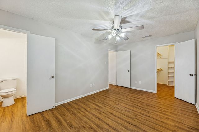 209 N Jarvis Lane, Azle, TX 76020