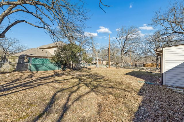 209 N Jarvis Lane, Azle, TX 76020