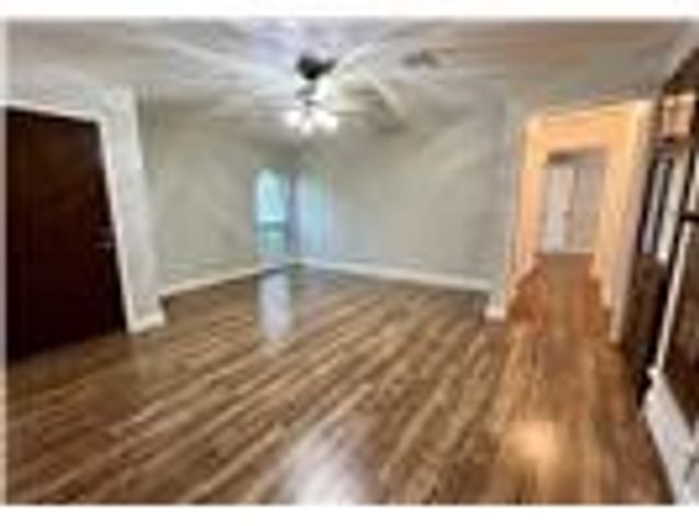 209 N Jarvis Lane, Azle, TX 76020