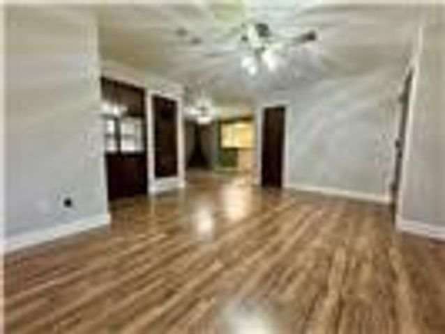 209 N Jarvis Lane, Azle, TX 76020