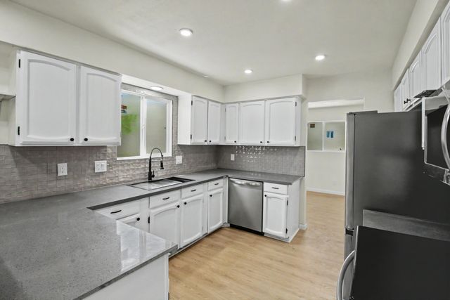 6325 Christy Avenue NE, Albuquerque, NM 87109
