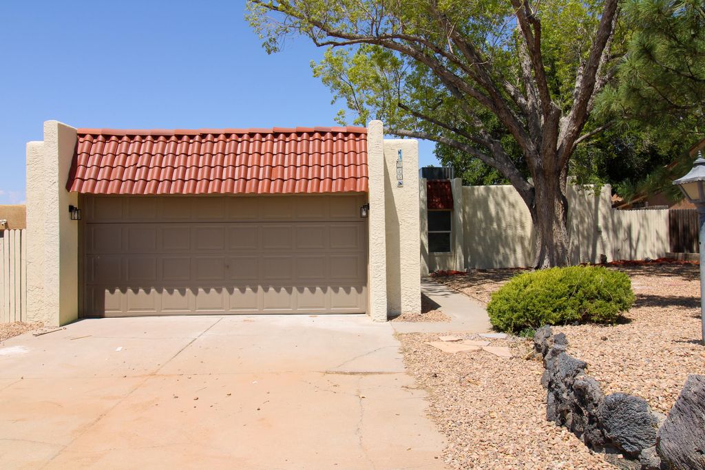 6325 Christy Avenue NE, Albuquerque, NM 87109