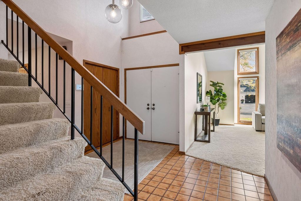 190 Nevada Avenue S, Golden Valley, MN 55426 — photo 3