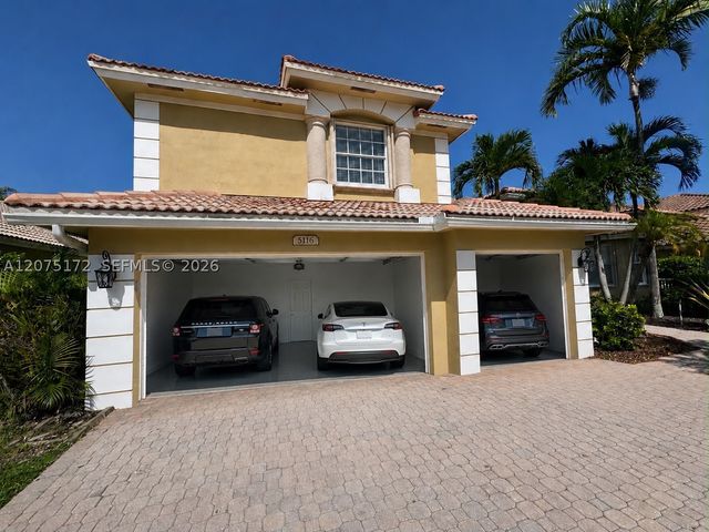 5116 NW 57th Ter, Coral Springs, FL 33067