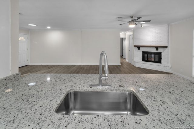 6850 Agua Calientes, San Antonio, TX 78239