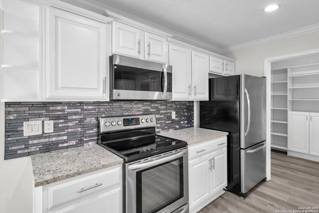 6850 Agua Calientes, San Antonio, TX 78239