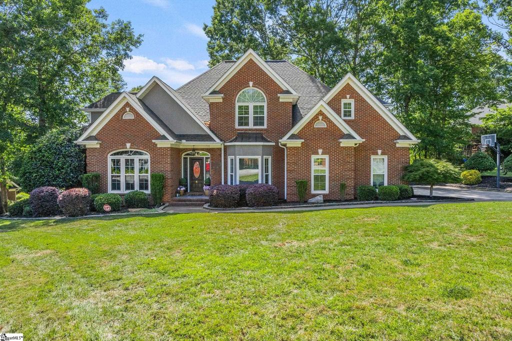 4 Golden Bear Court, Greenville, SC 29609