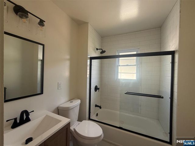 16 Lexington Avenue 2L, Montclair, NJ 07042