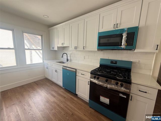 16 Lexington Avenue 2L, Montclair, NJ 07042