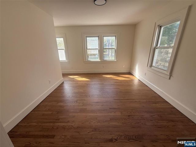 16 Lexington Avenue 2L, Montclair, NJ 07042