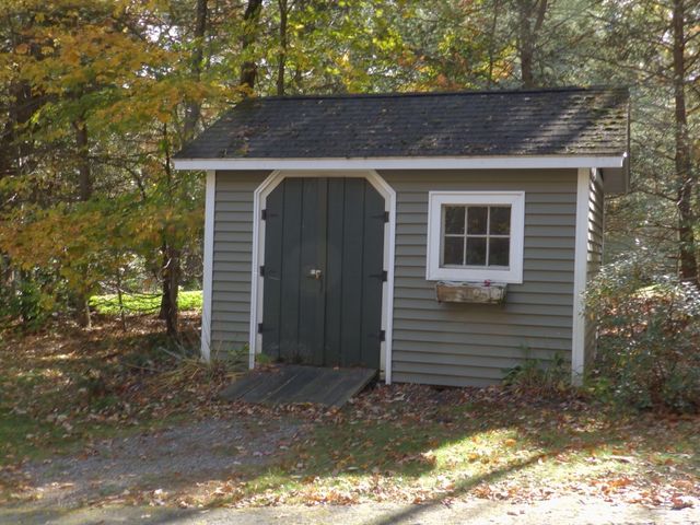 474 Pike Ue, Attleboro, MA 02703