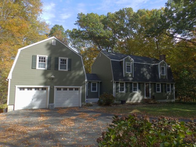 474 Pike Ue, Attleboro, MA 02703