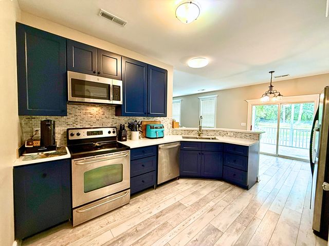 195 Tupalo Drive, Summerville, SC 29483