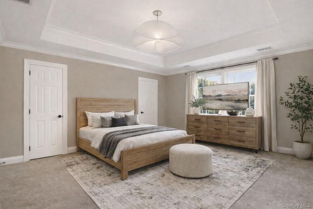 69 Old Depot Road, Quogue, NY 11959