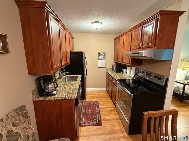1465 Willard Avenue A, Newington, CT 06111