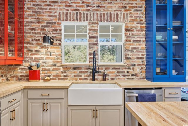 1004 Maccoa Dr., Conway, SC 29526