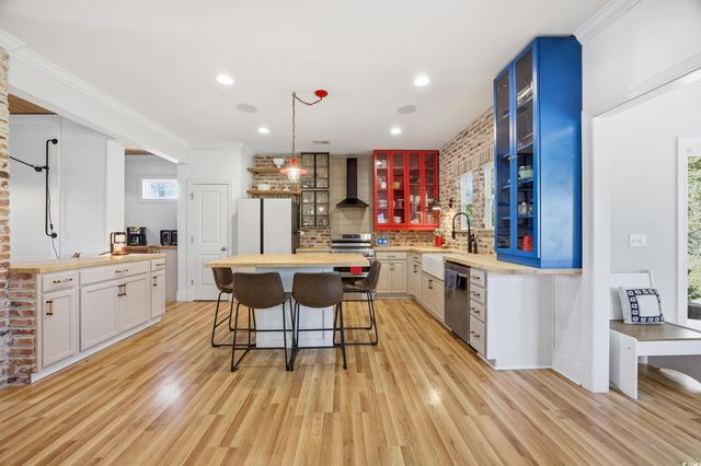 1004 Maccoa Dr., Conway, SC 29526