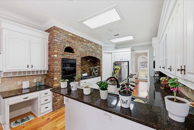 112 Saddle Creek Cove, Canton, MS 39046