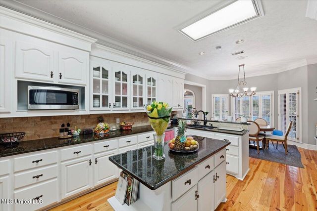 112 Saddle Creek Cove, Canton, MS 39046