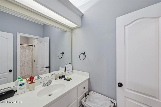 112 Saddle Creek Cove, Canton, MS 39046