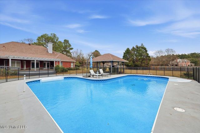 112 Saddle Creek Cove, Canton, MS 39046
