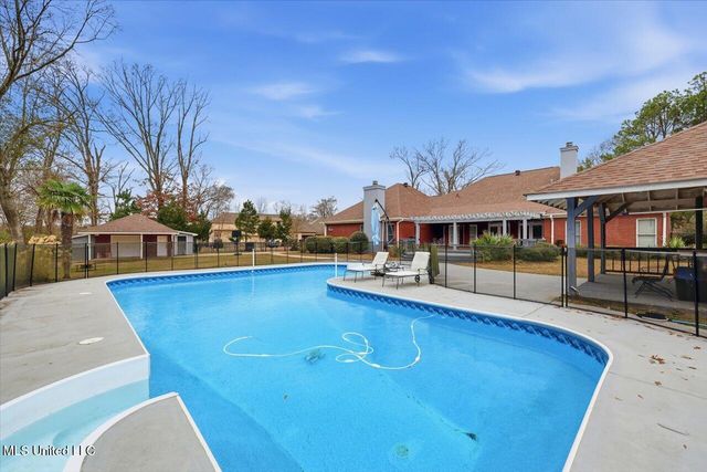 112 Saddle Creek Cove, Canton, MS 39046