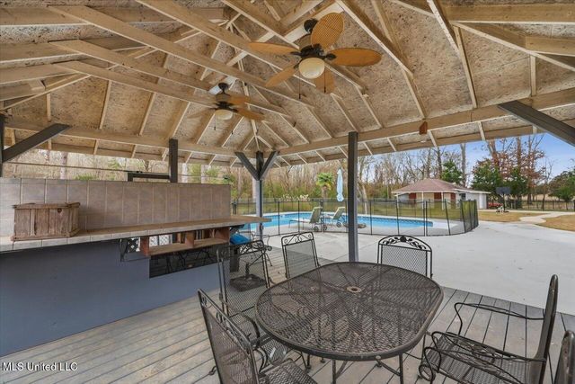 112 Saddle Creek Cove, Canton, MS 39046