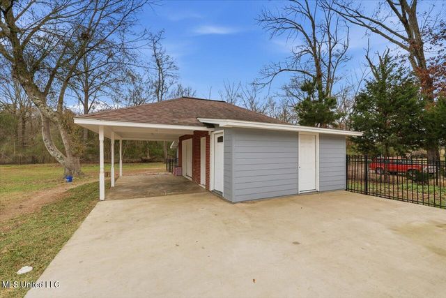 112 Saddle Creek Cove, Canton, MS 39046