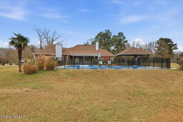 112 Saddle Creek Cove, Canton, MS 39046