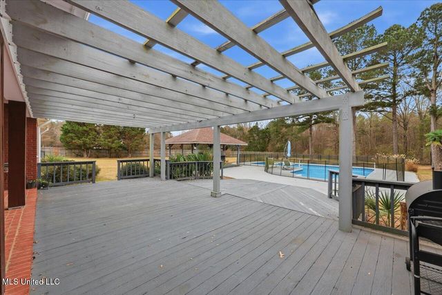 112 Saddle Creek Cove, Canton, MS 39046