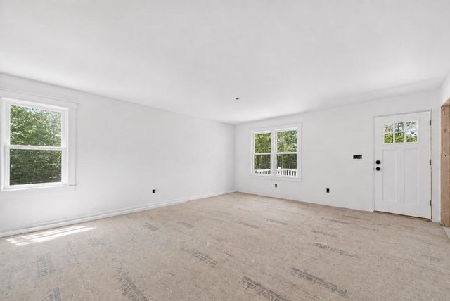 48 Moore Road, Hillsborough, NH 03244