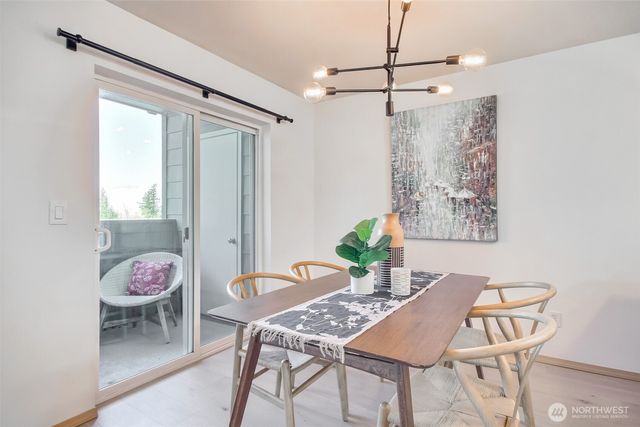 1957 23rd Place NE #203, Issaquah, WA 98029