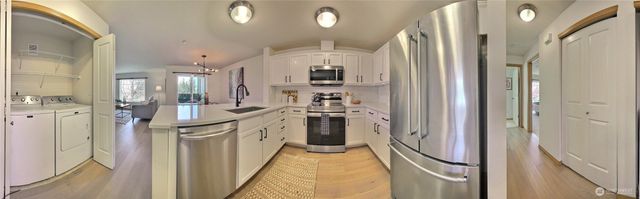 1957 23rd Place NE #203, Issaquah, WA 98029