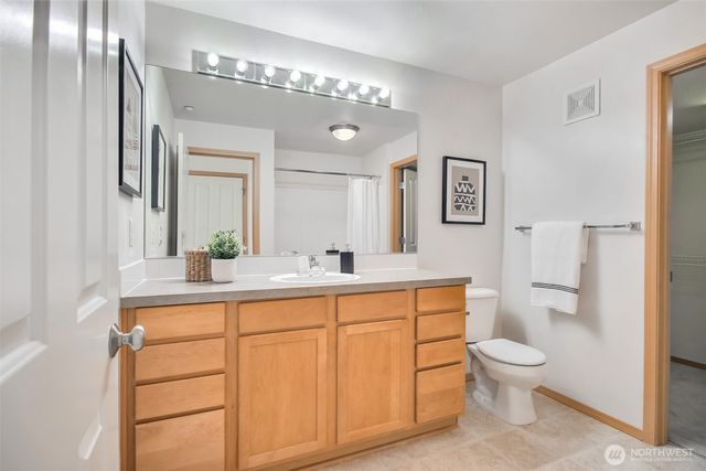 1957 23rd Place NE #203, Issaquah, WA 98029
