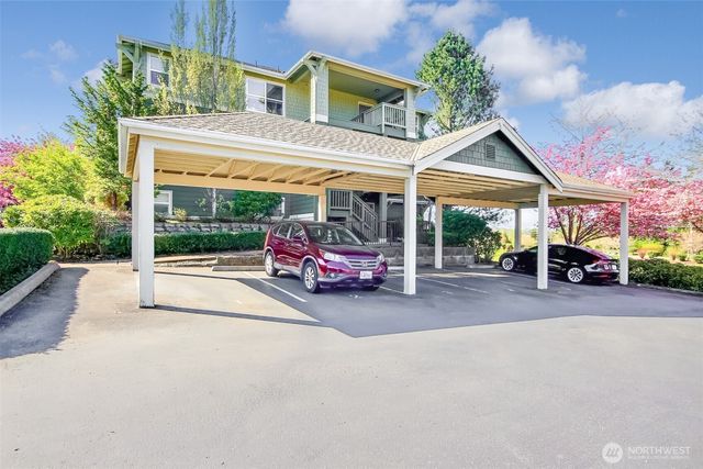1957 23rd Place NE #203, Issaquah, WA 98029