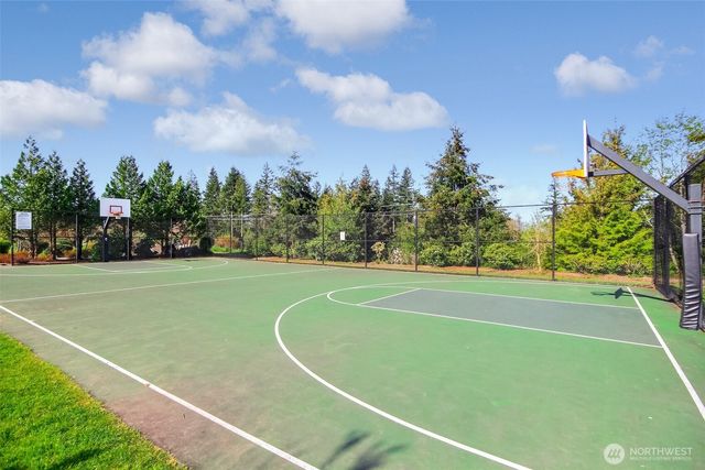 1957 23rd Place NE #203, Issaquah, WA 98029