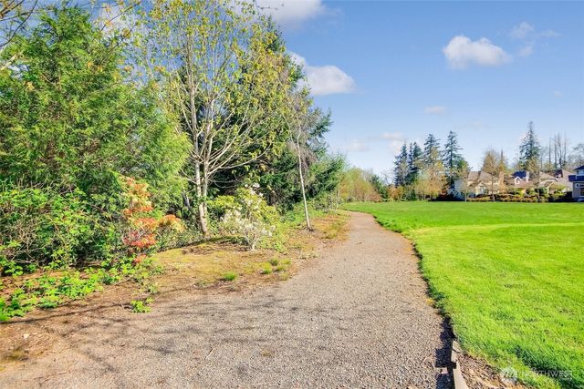 1957 23rd Place NE #203, Issaquah, WA 98029