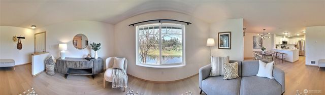 1957 23rd Place NE #203, Issaquah, WA 98029
