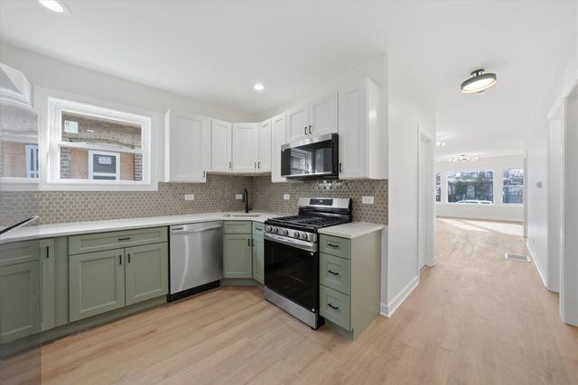 7517 S CARPENTER Street, Chicago, IL 60620